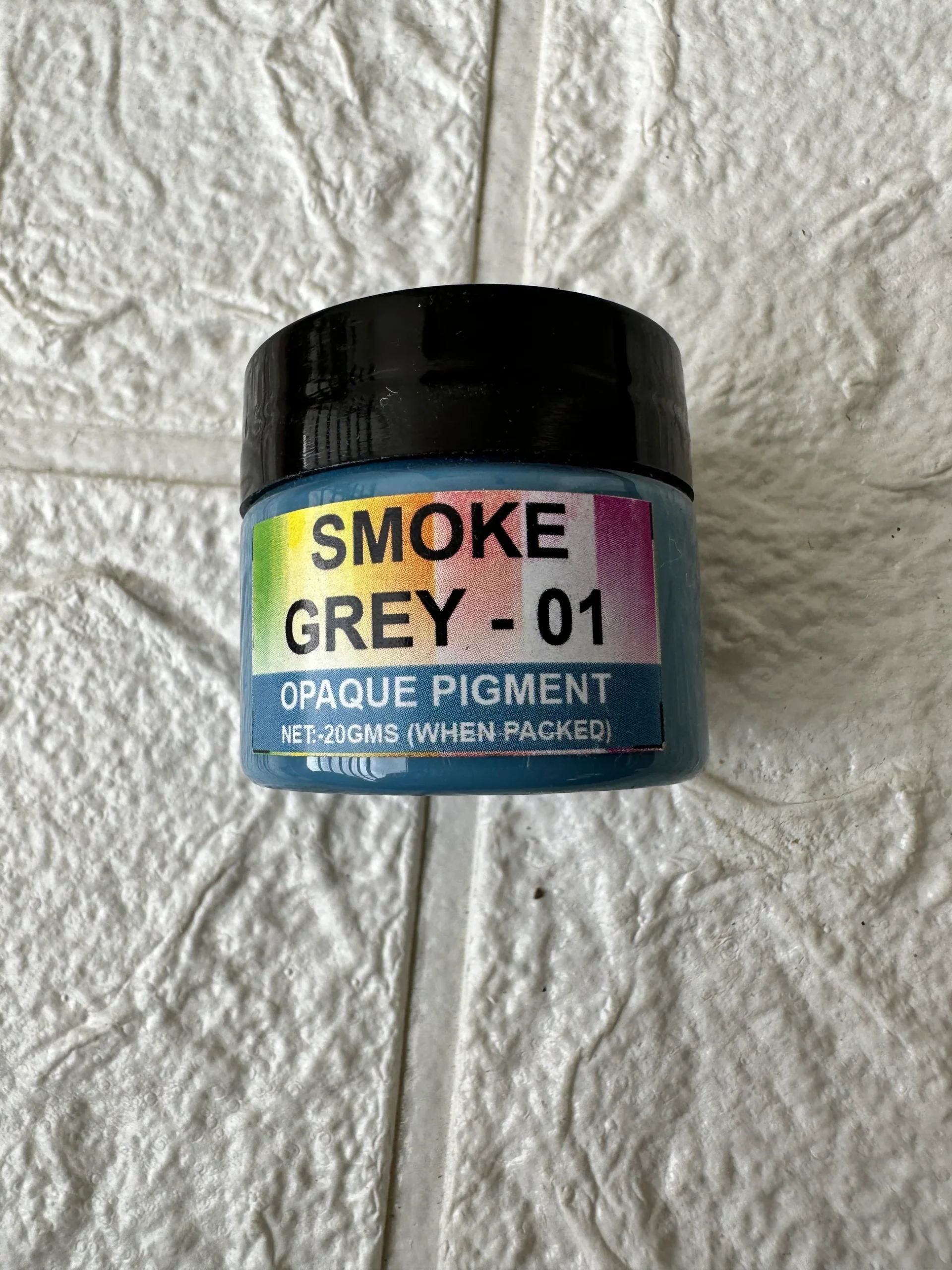 Opaque Smoke Grey pigment