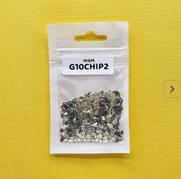 Glass chips for decorative arts and crafts, perfect for mosaics and embellishments.