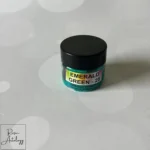 Opaque emerald green pigment