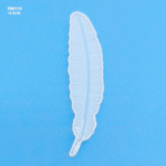 Feather-shaped silicone mould, 15.8cm long, ideal for resin art, bookmarks, jewellery making, or decorative DIY projects.
